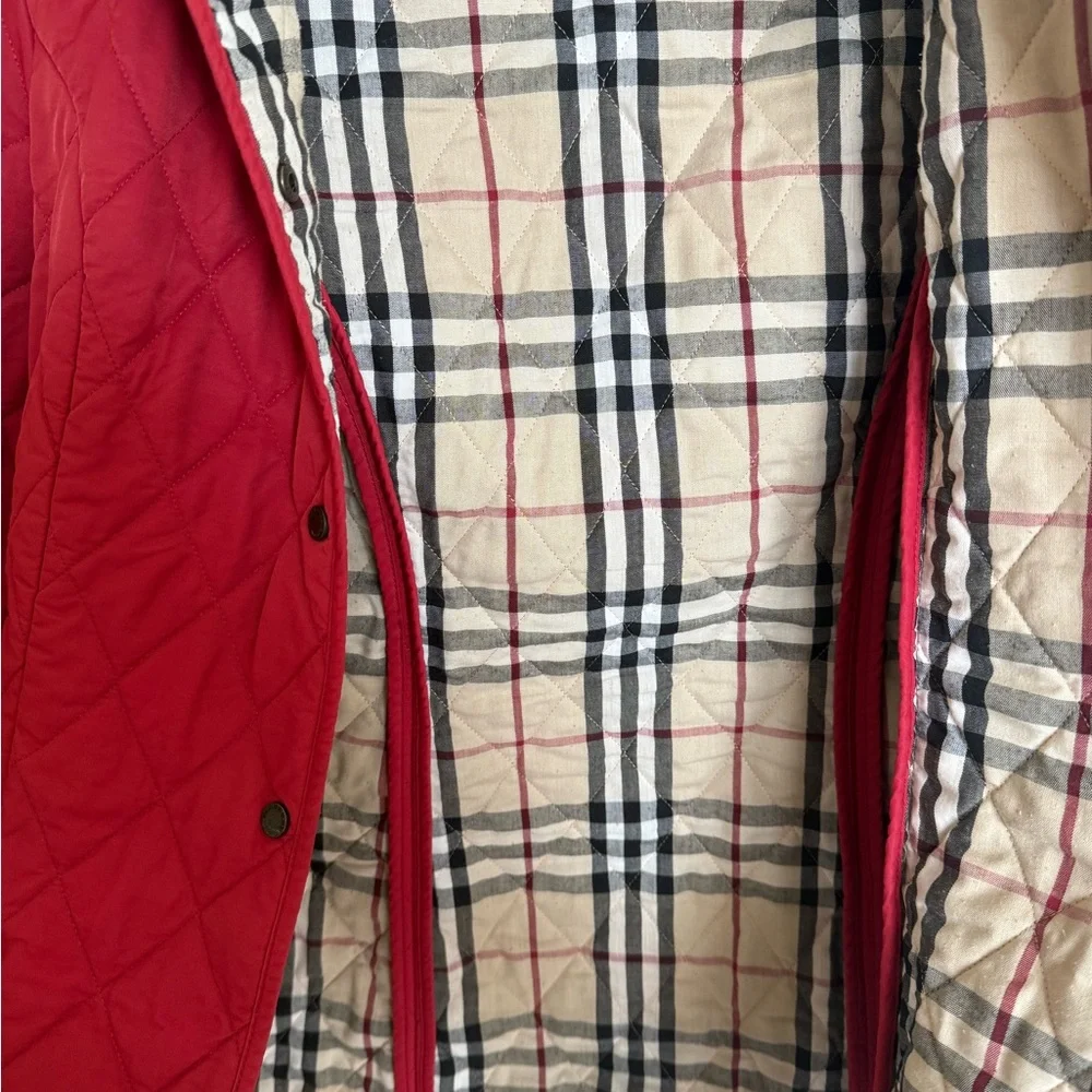 Burberry traditional red Quilted Barn Jacket - Picture 4 of 5